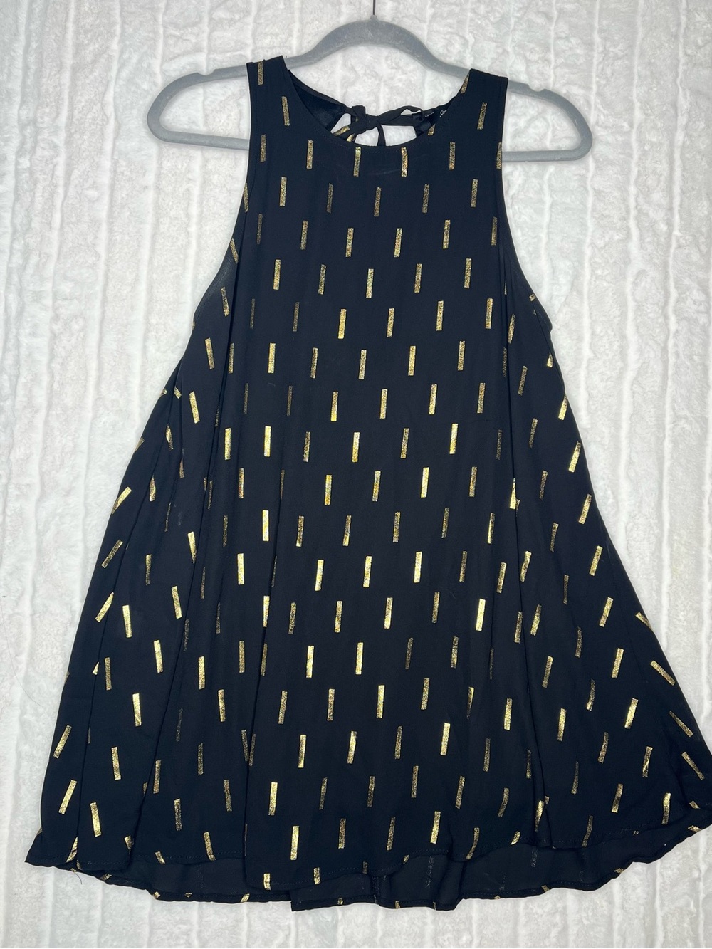 Anna Grace Black & Gold Metallic Dash Sleeveless Mini Dress - Medium
